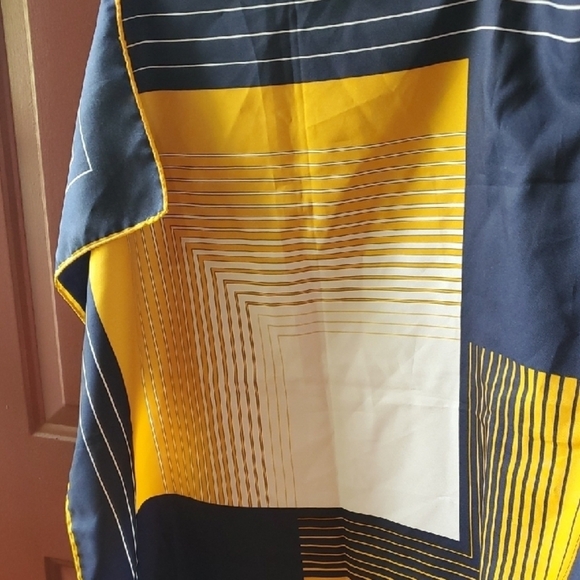 Laurenti Blue and Gold Geometric Wrap Scarf - Picture 4 of 8